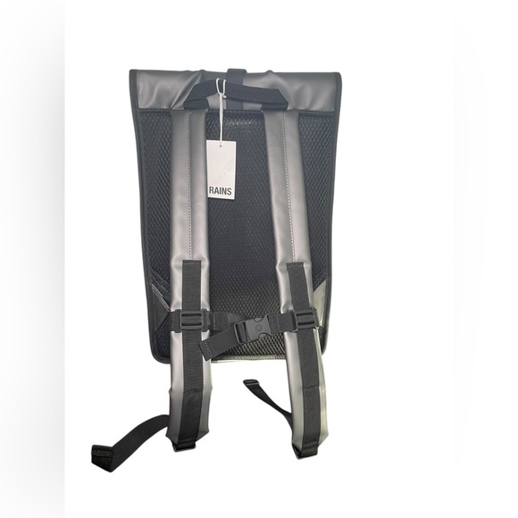 RAINS Rolltop Rucksack Metallic Gray Waterproof Backpack Unisex NWT - Picture 2 of 10